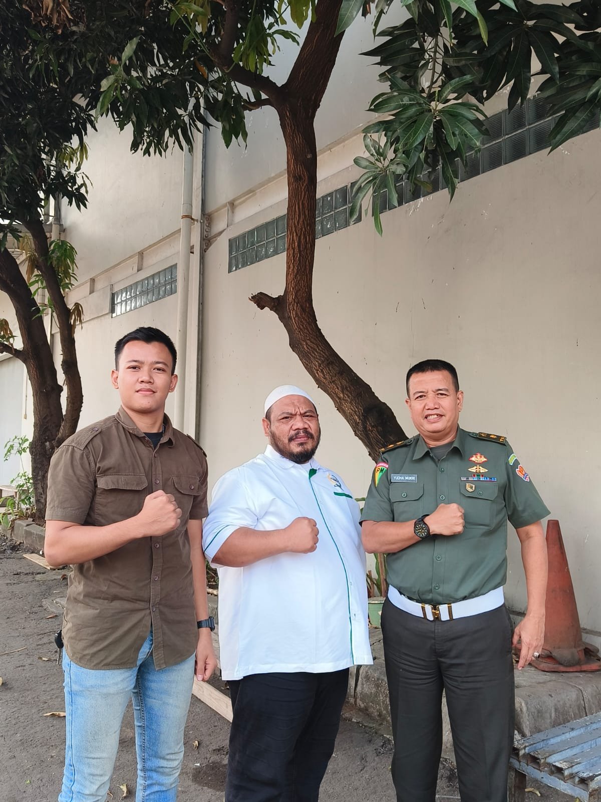 Tim Profesional Kami